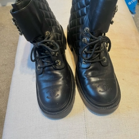 Chanel combat boots - Picture 2 of 4